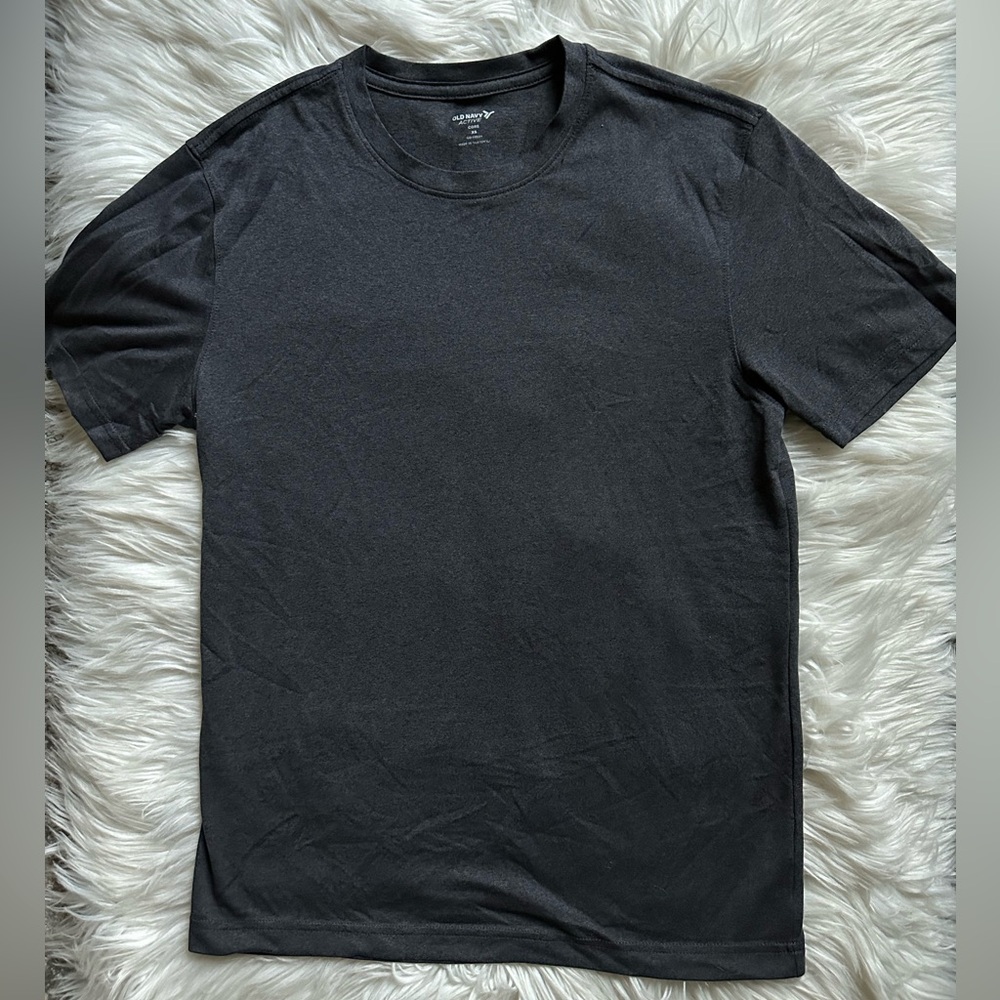 Old Navy core athletic T-shirt
